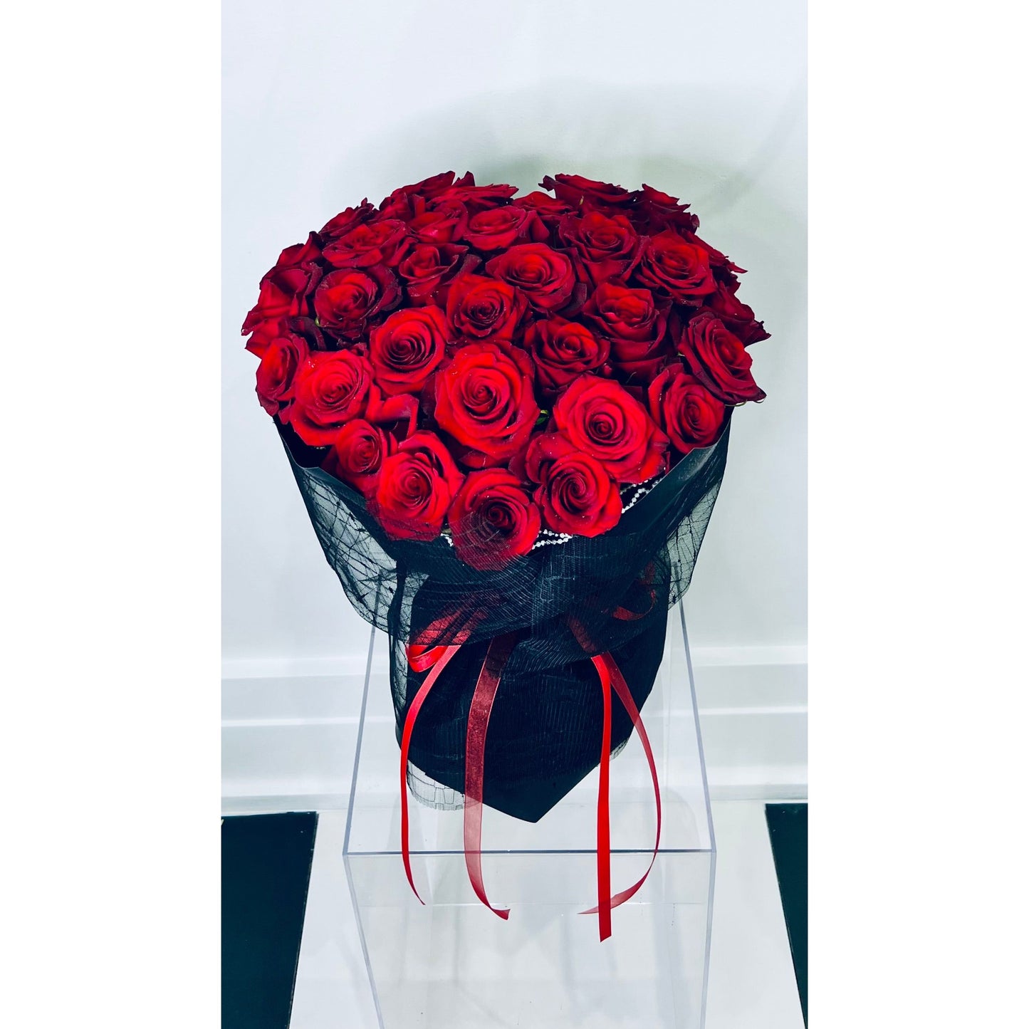 Scarlet Heart Rose Bouquet