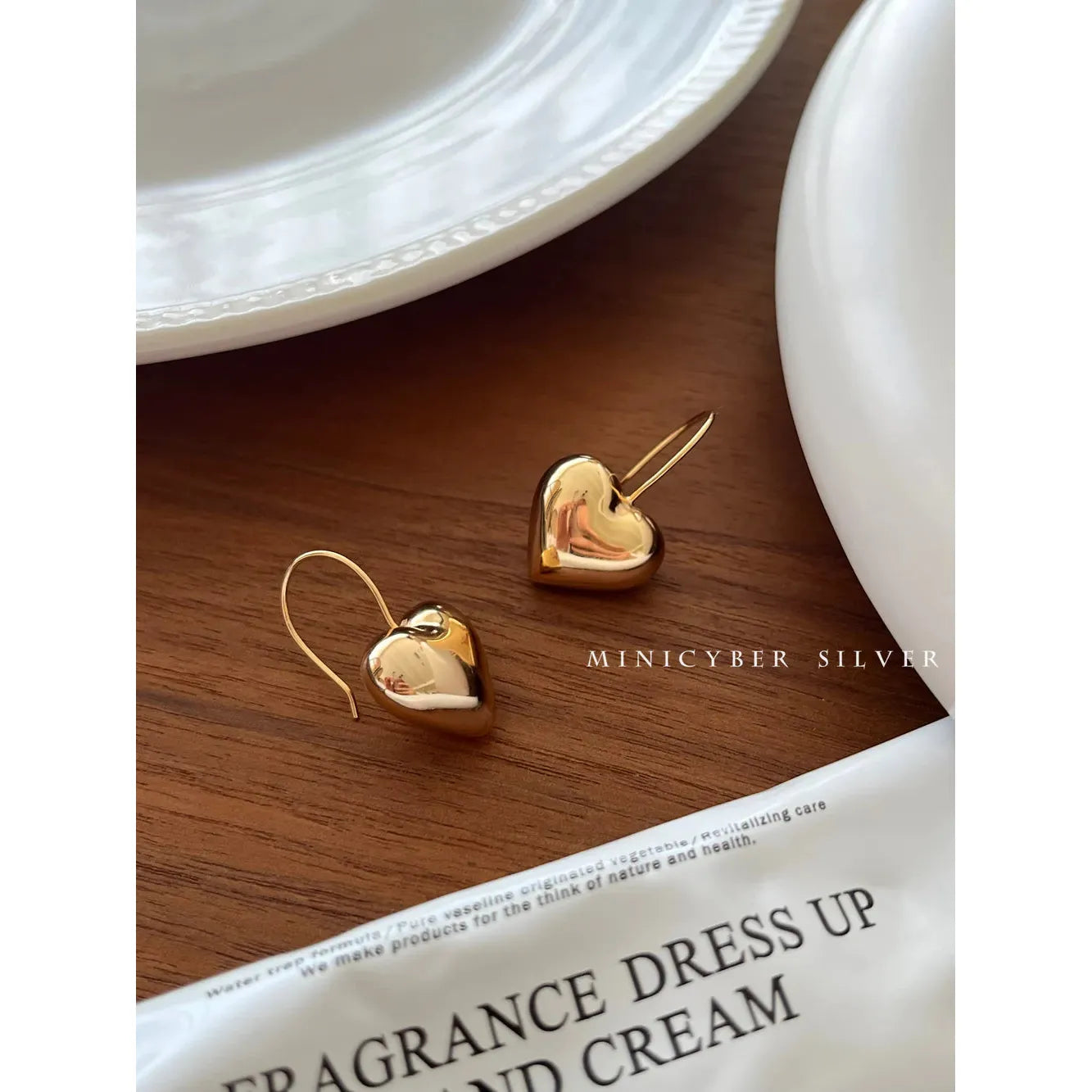 PLUMP HEART Earrings