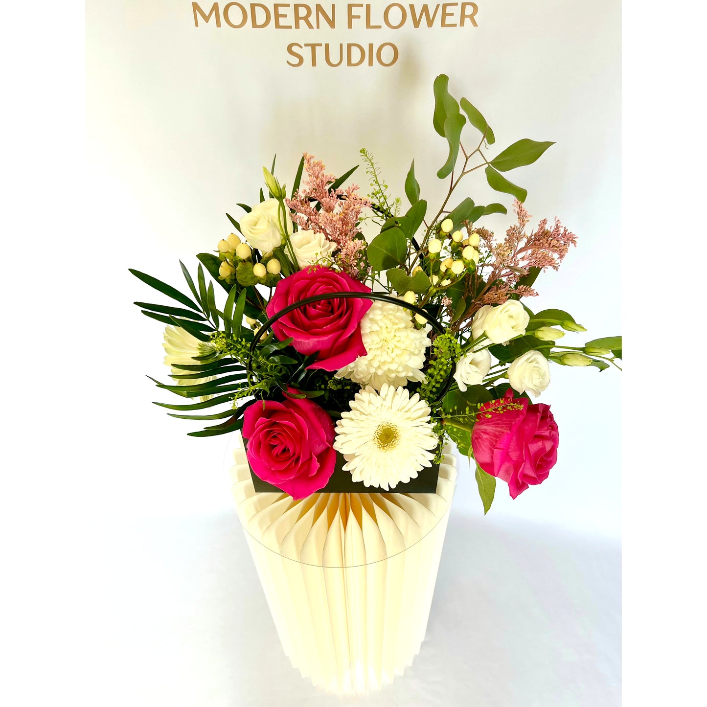 Spring Morning Flower Bag - MODERN FLOWER STUDIO