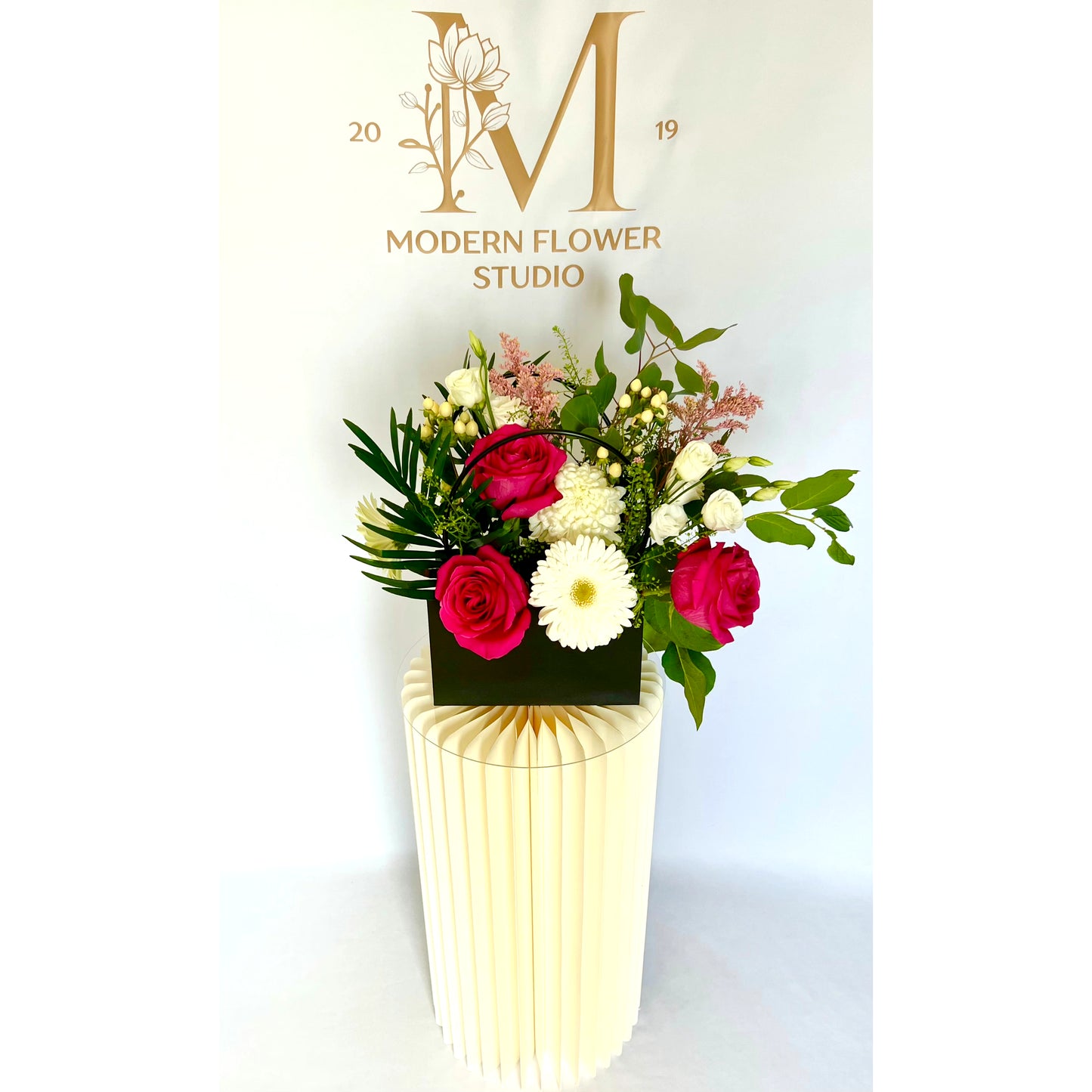 Spring Morning Flower Bag - MODERN FLOWER STUDIO